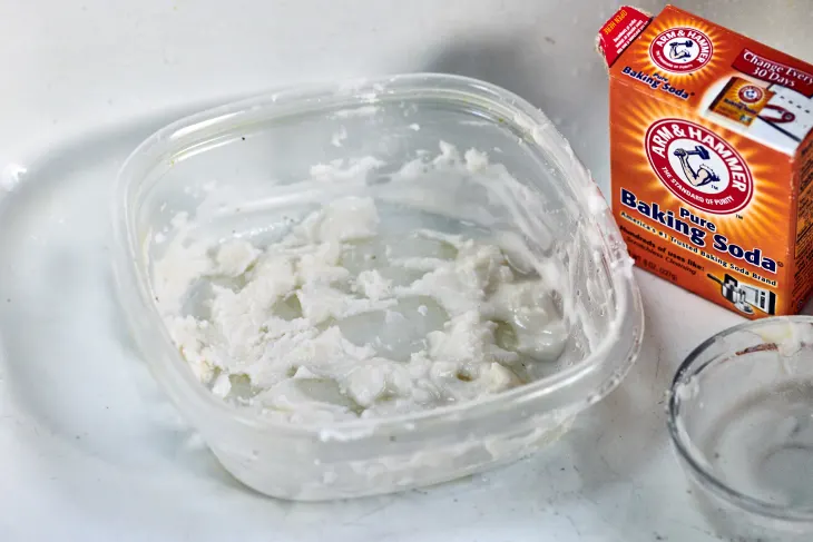 Phương pháp vệ sinh hộp đựng 